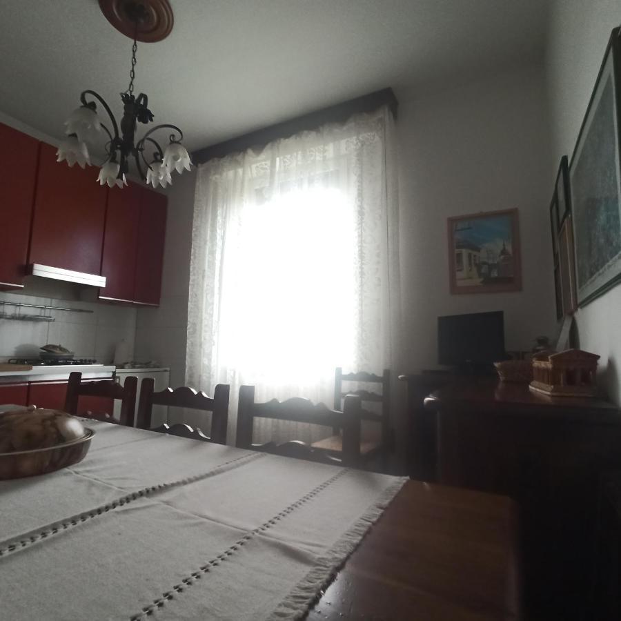 Felino Casa Vincenzo 130 Mq Con Portico Ed Ingresso Esclusivo Dal Giardino 빌라 외부 사진
