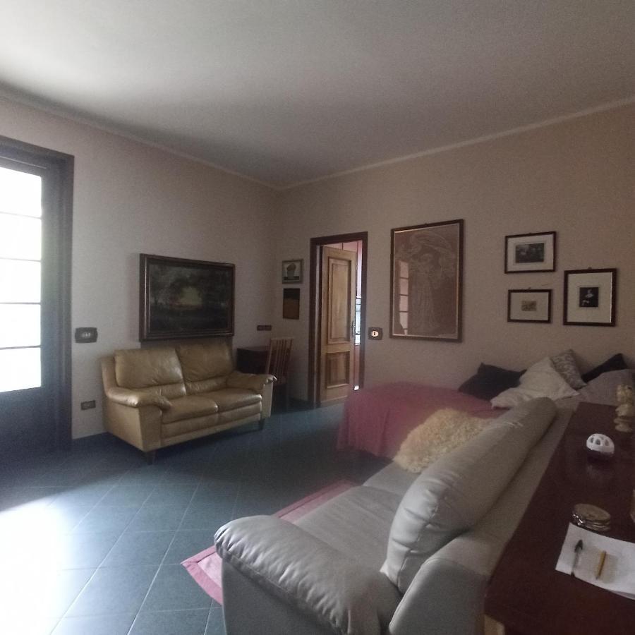 Felino Casa Vincenzo 130 Mq Con Portico Ed Ingresso Esclusivo Dal Giardino 빌라 외부 사진