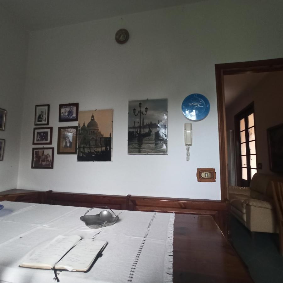 Felino Casa Vincenzo 130 Mq Con Portico Ed Ingresso Esclusivo Dal Giardino 빌라 외부 사진
