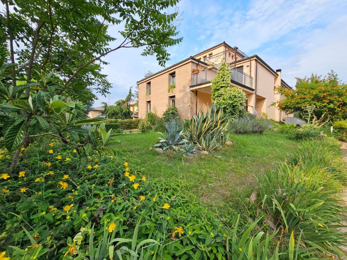 Felino Casa Vincenzo 130 Mq Con Portico Ed Ingresso Esclusivo Dal Giardino 빌라 외부 사진
