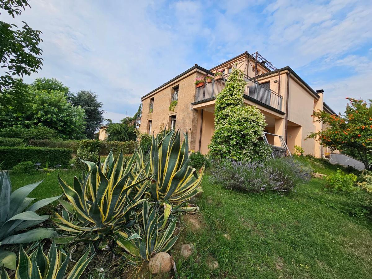 Felino Casa Vincenzo 130 Mq Con Portico Ed Ingresso Esclusivo Dal Giardino 빌라 외부 사진